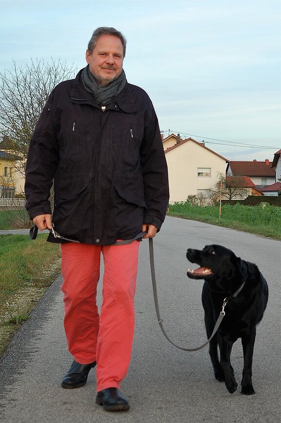 Gunnar_mit_Hund.jpg  